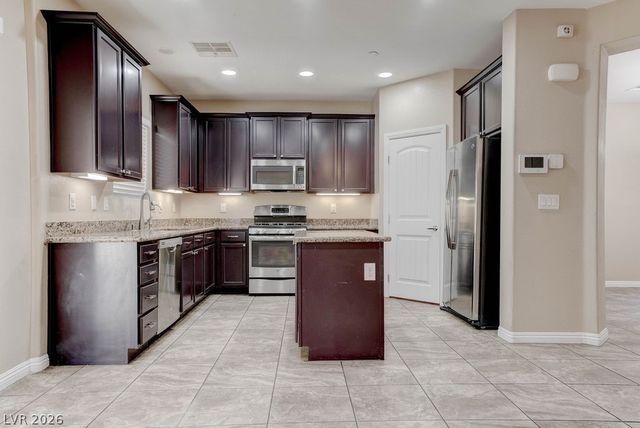 1067 Fish Pond, Las Vegas, NV 89104