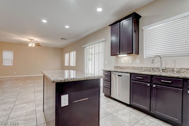 1067 Fish Pond, Las Vegas, NV 89104