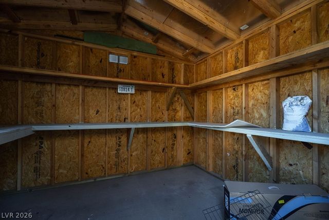 1067 Fish Pond, Las Vegas, NV 89104