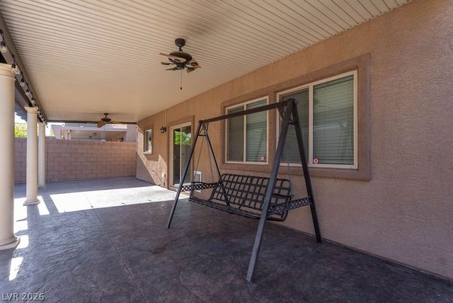 1067 Fish Pond, Las Vegas, NV 89104