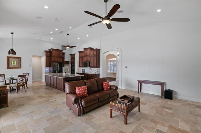 655 CALEDONIA PLACE, Sanford, FL 32771