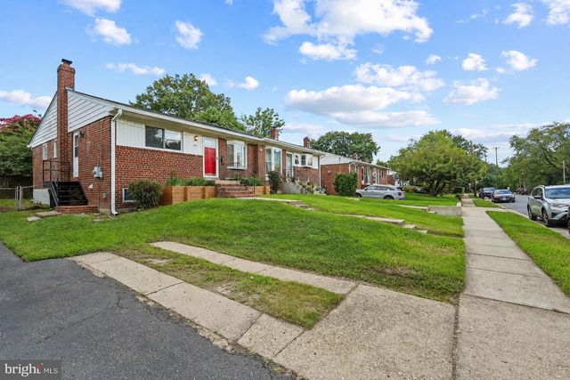 4511 HOLMES RUN PKWY, Alexandria, VA 22304