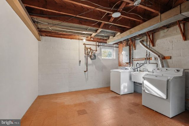4511 HOLMES RUN PKWY, Alexandria, VA 22304