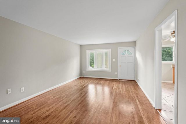 4511 HOLMES RUN PKWY, Alexandria, VA 22304