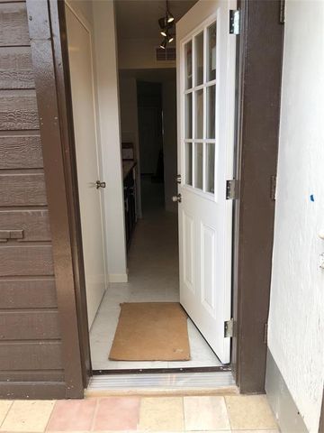 2601 S Braeswood Boulevard 203, Houston, TX 77025