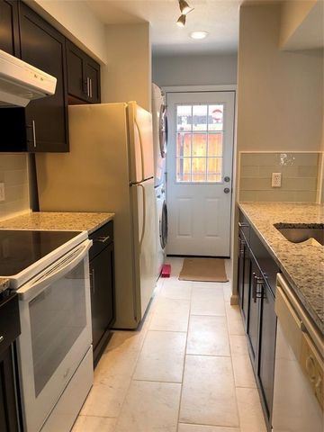 2601 S Braeswood Boulevard 203, Houston, TX 77025