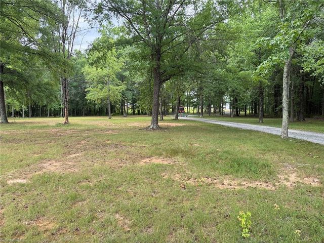 2498 Settle Bridge Road, Stoneville, NC 27048