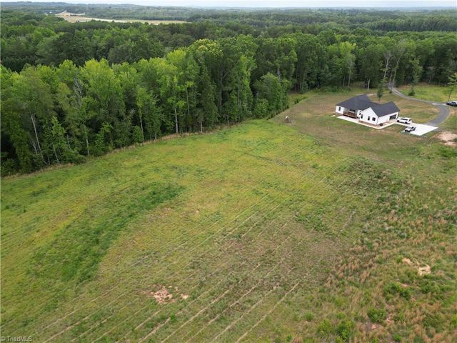 2498 Settle Bridge Road, Stoneville, NC 27048