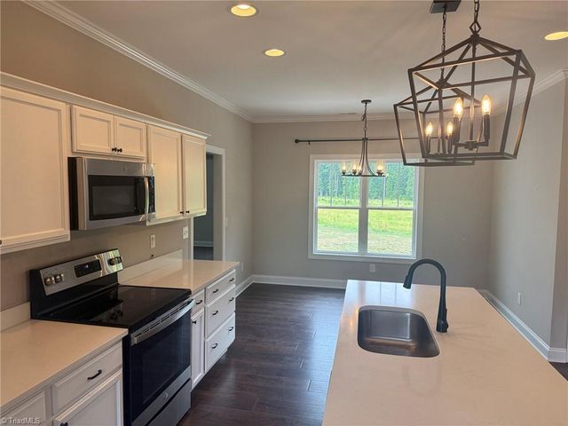 2498 Settle Bridge Road, Stoneville, NC 27048