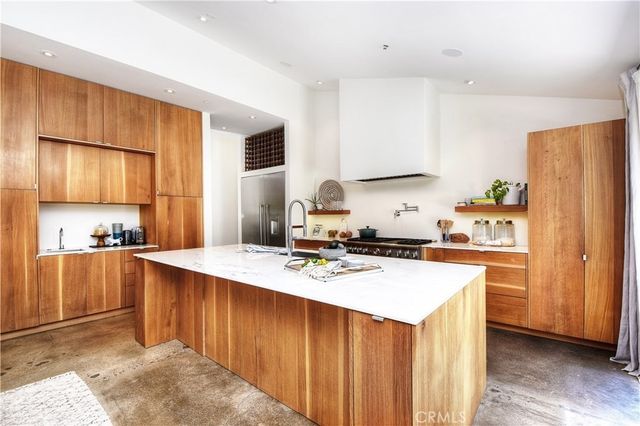 1357 Sussex Lane, Newport Beach, CA 92660