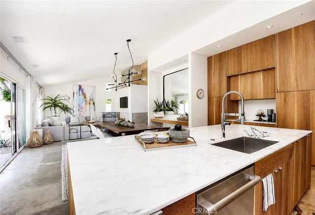 1357 Sussex Lane, Newport Beach, CA 92660