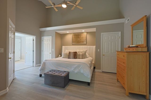 10 Paul Revere Path 10, Hopkinton, MA 01748