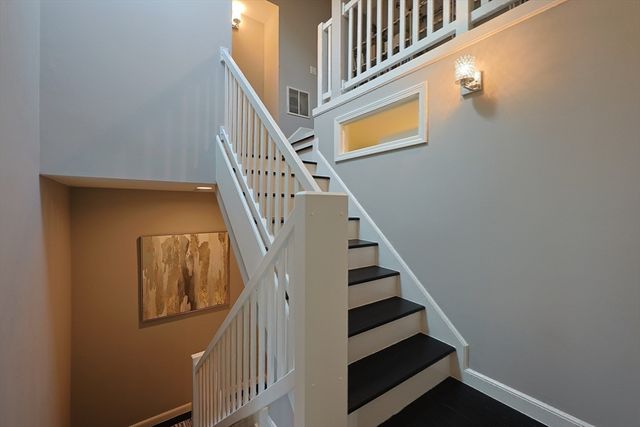 10 Paul Revere Path 10, Hopkinton, MA 01748