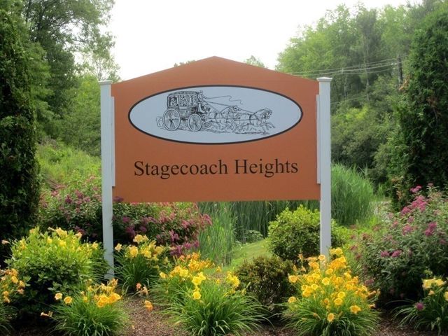 10 Paul Revere Path 10, Hopkinton, MA 01748