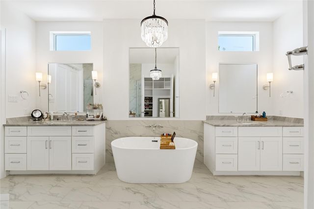 531 W 27th Street, Houston, TX 77008