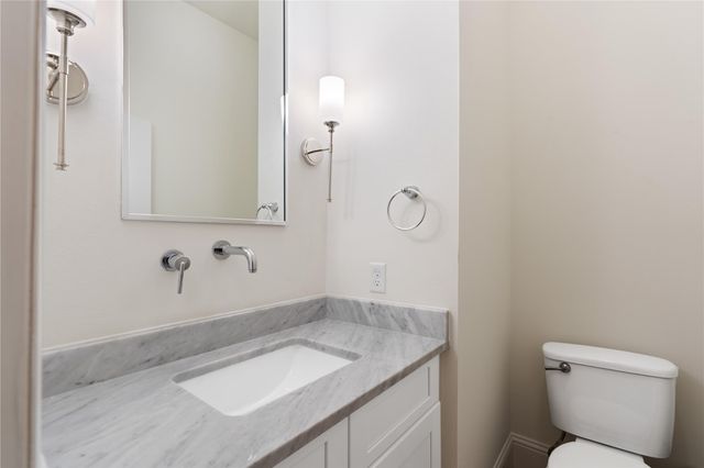 531 W 27th Street, Houston, TX 77008