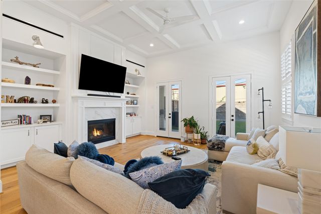 531 W 27th Street, Houston, TX 77008