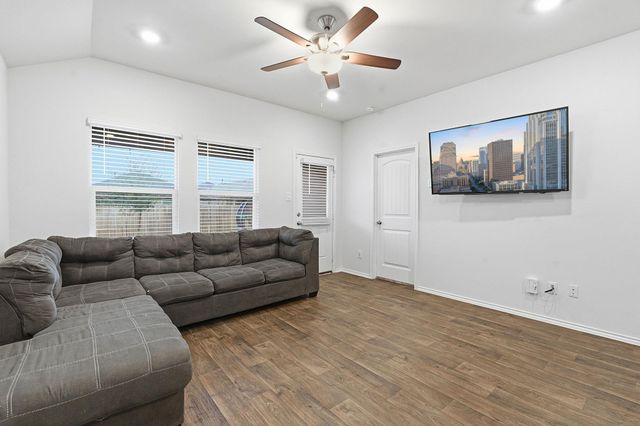 198 Andover LN, Kyle, TX 78640