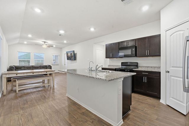 198 Andover LN, Kyle, TX 78640