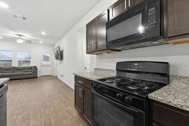 198 Andover LN, Kyle, TX 78640