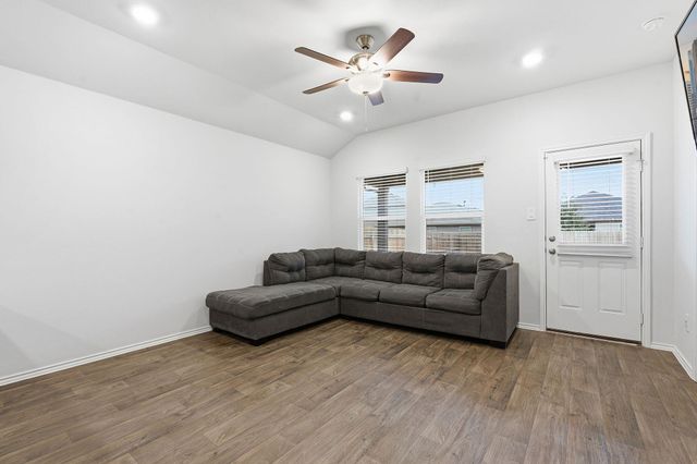 198 Andover LN, Kyle, TX 78640