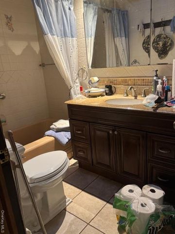 11 Hatcher Court, Amityville, NY 11701