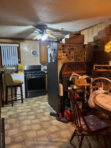 11 Hatcher Court, Amityville, NY 11701