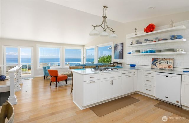 724 Hacienda Drive, Coupeville, WA 98239