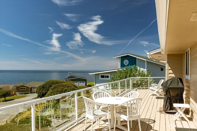 724 Hacienda Drive, Coupeville, WA 98239