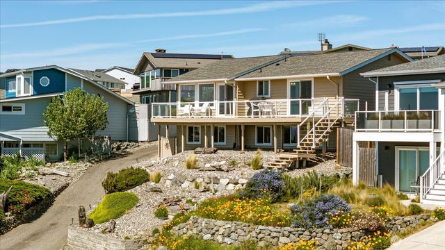724 Hacienda Drive, Coupeville, WA 98239