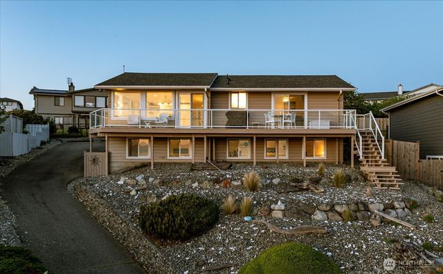724 Hacienda Drive, Coupeville, WA 98239