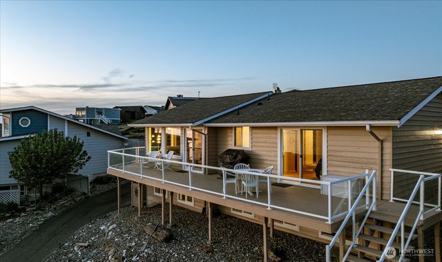 724 Hacienda Drive, Coupeville, WA 98239