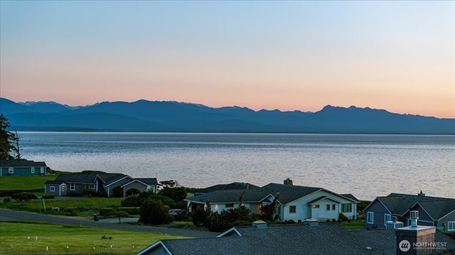 724 Hacienda Drive, Coupeville, WA 98239