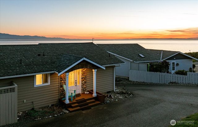 724 Hacienda Drive, Coupeville, WA 98239