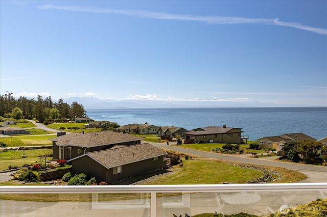 724 Hacienda Drive, Coupeville, WA 98239