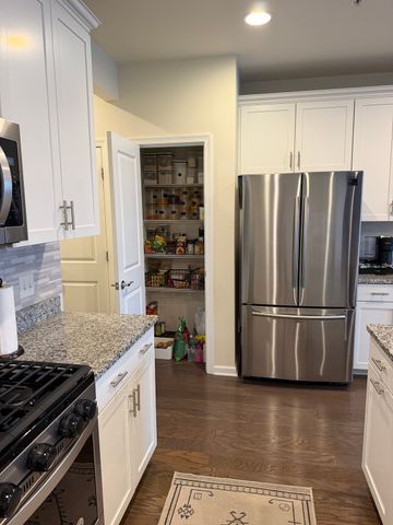 49 Walnut Way 49, Hopkinton, MA 01748
