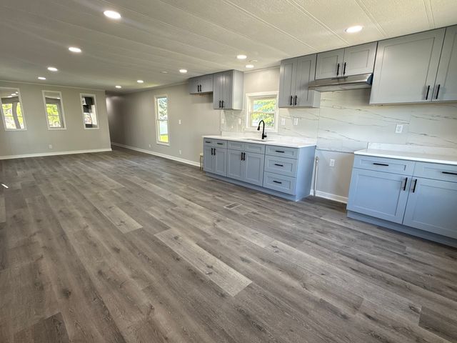 320 Pleasant Terrace, Matteson, IL 60443