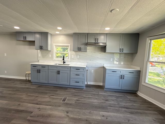 320 Pleasant Terrace, Matteson, IL 60443