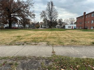 230 4th Street, Elyria, OH 44035