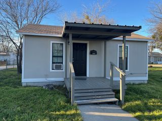 1003 Avenue I, Brownwood, TX 76801