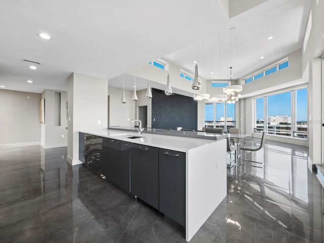 455 LONGBOAT CLUB ROAD PH8, Longboat Key, FL 34228