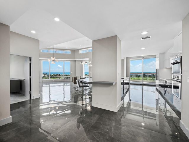 455 LONGBOAT CLUB ROAD PH8, Longboat Key, FL 34228