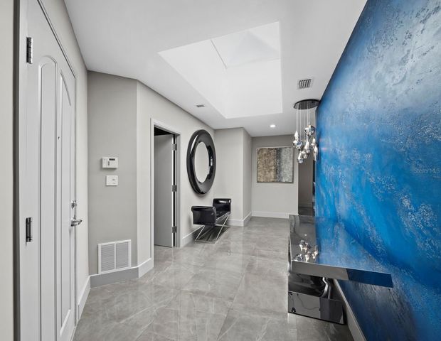 455 LONGBOAT CLUB ROAD PH8, Longboat Key, FL 34228