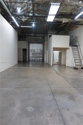 1480 NE 131st St, North Miami, FL 33161