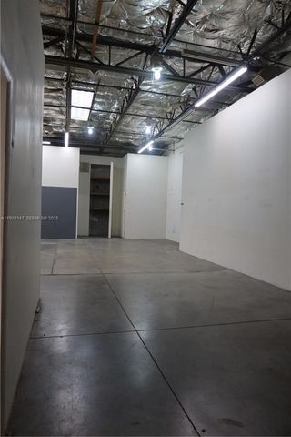 1480 NE 131st St, North Miami, FL 33161