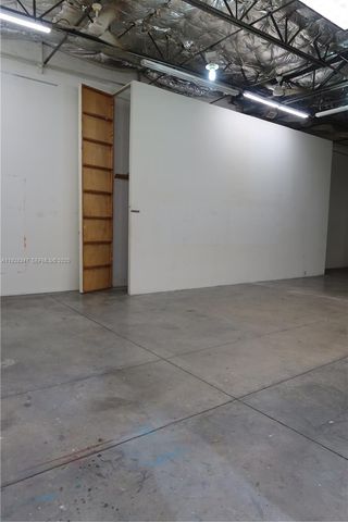 1480 NE 131st St, North Miami, FL 33161