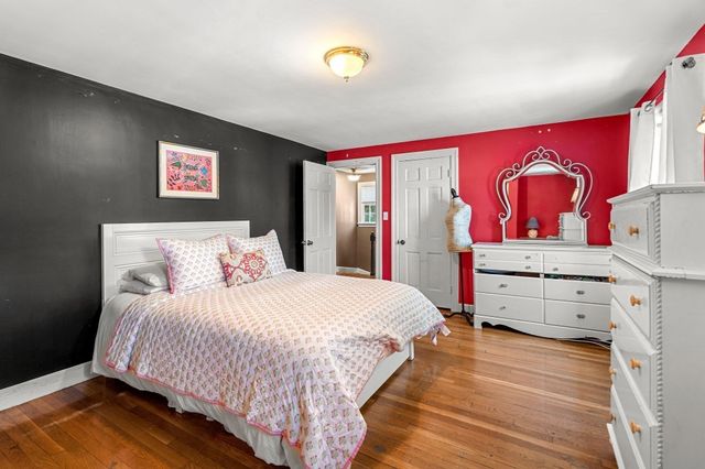 27 Glendale Road, Milton, MA 02186