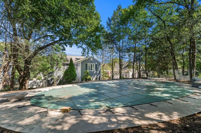 27 Glendale Road, Milton, MA 02186