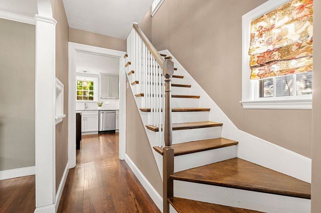 27 Glendale Road, Milton, MA 02186