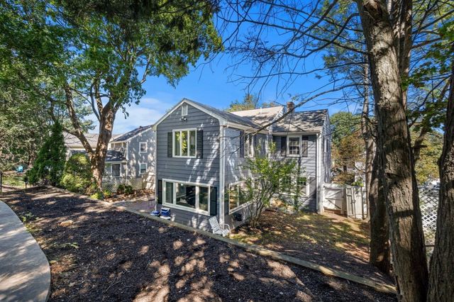 27 Glendale Road, Milton, MA 02186